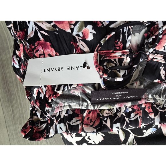 Lane Bryant Womens Black Floral Short Sleeve Blouse Ruffle Neckline Size 18/20 - Picture 5 of 8